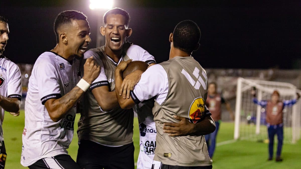 Com gol de Joãozinho, Botafogo-PB vence o Ferroviário e reassume liderança da Série C