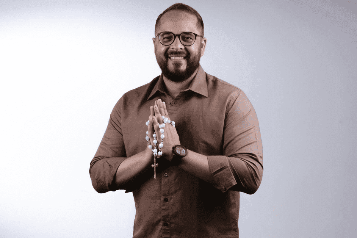 Festa das Neves tem shows de Elson Júnior nesta terça-feira; confira programação completa