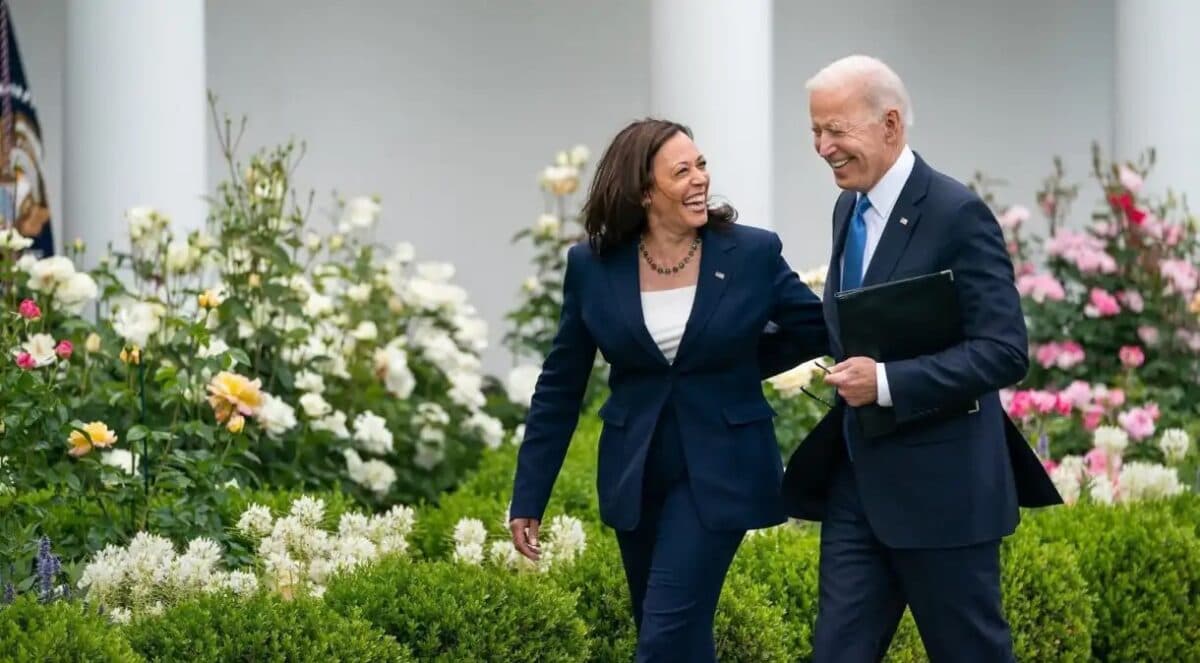 Biden apoia candidatura de Kamala Harris e pede união ao Partido Democrata após desistir de reeleição