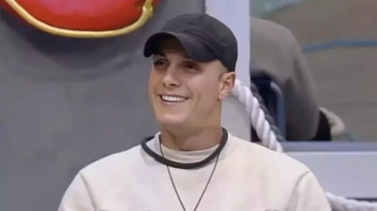 Policial é expulso de reality apresentado por Rachel Sheherazade após descumprir normas