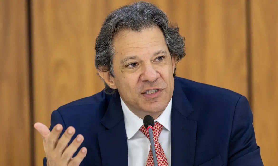 Audiência com Haddad na Câmara é encerrada após bate-boca com a oposição