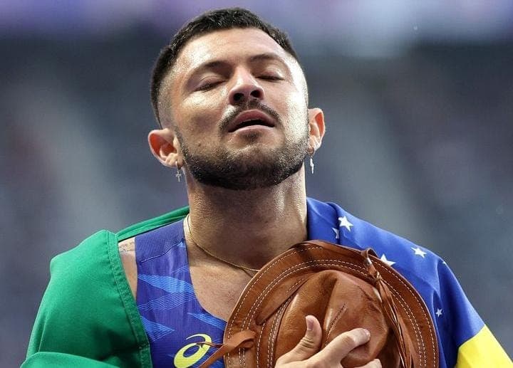 Paraibano Petrúcio Ferreira é tricampeão paralímpico e conquista ouro em Paris