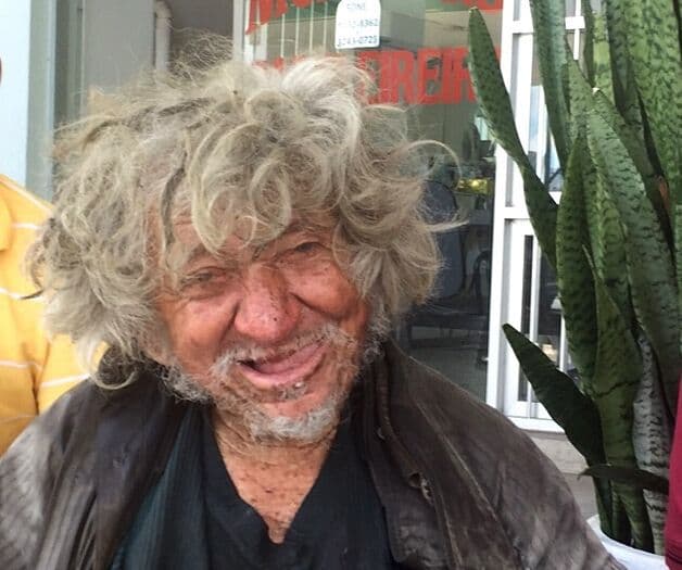 Morre em João Pessoa Seu Antônio, o 'Velho do Saco', figura folclórica da cidade