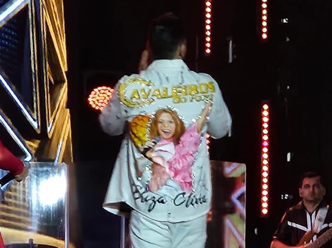 VÍDEO: Henry Freitas homenageia Eliza Clívia e emociona público em show da Cavaleiros do Forró em João Pessoa