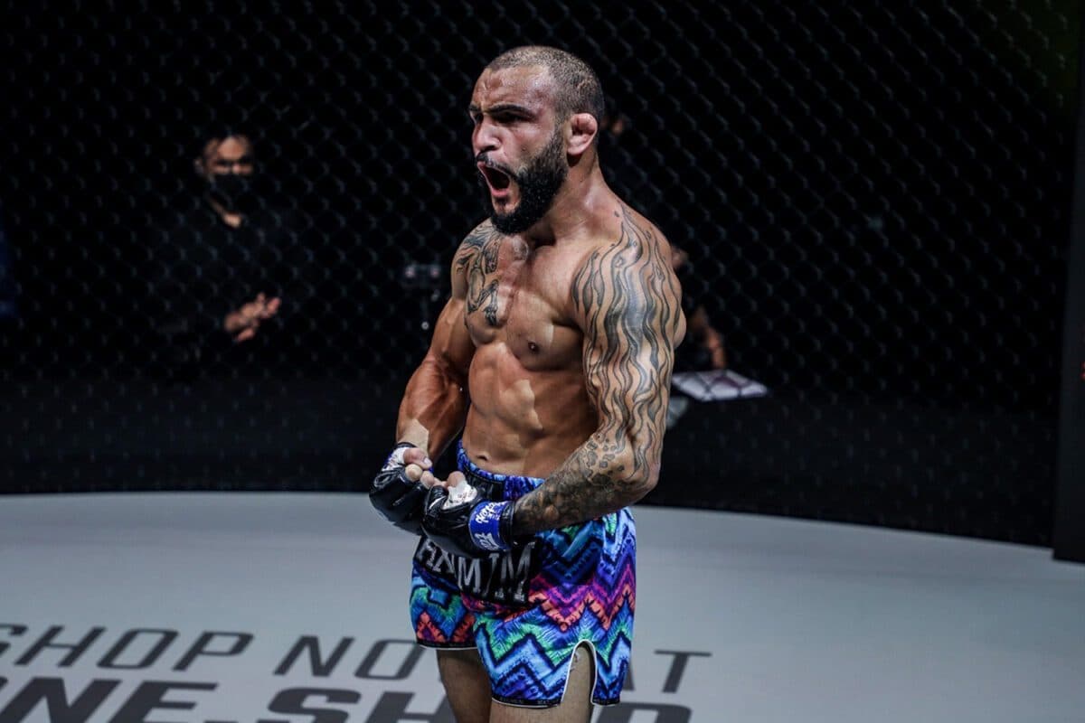 John Lineker projeta estreia no muay thai, mas garante foco no MMA: "Ser campeão de novo"
