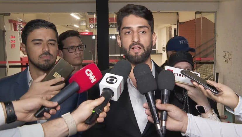 Assessor de Marçal presta depoimento e deixa delegacia após dar soco em marqueteiro de Nunes