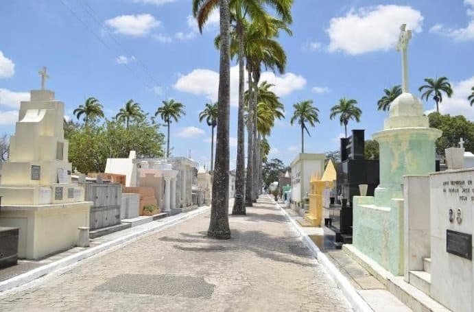 Finados: cemitérios de João Pessoa e de Campina Grande abrem às 6h no dia 2 de novembro