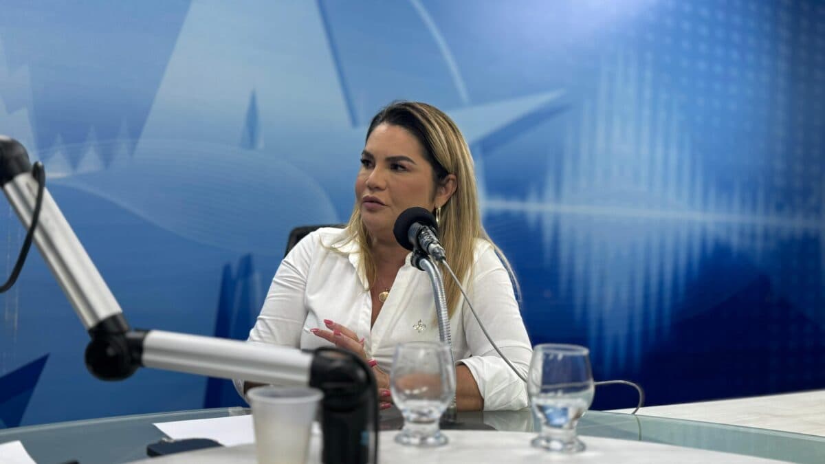 Karla Pimentel diz que "Conde não é quintal de capital" e projeta fortalecimento do turismo local: "queremos que o turista fique"