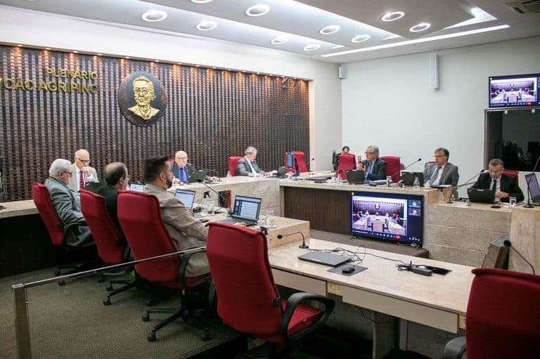 Presidente da Câmara de Cacimba de Areia tem 20 dias para esclarecer ao TCE gasto de R$ 400 mil em despesas irregulares