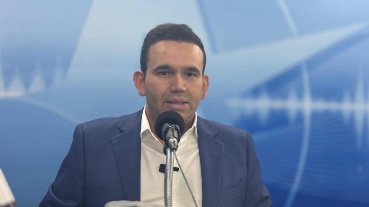 Jhony Bezerra garante que irá convocar sindicatos e conselho de Enfermagem para rediscutir escala de trabalho: “uma das primeiras medidas”