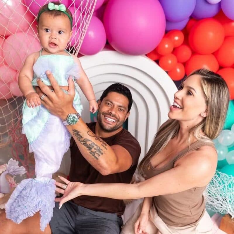 Hulk e Camila Ângelo celebram 'mesversário' da filha caçula com festa da Pequena Sereia