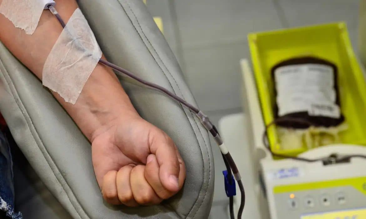 Estoque do Hemocentro da Paraíba registra queda e instituição pede para população realizar doações de sangue