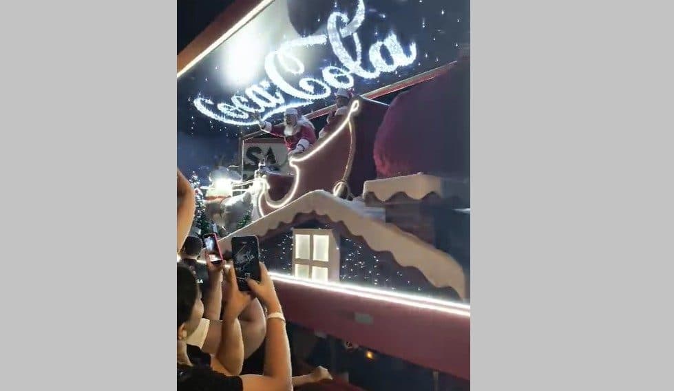 VÍDEO: Caravana da Coca-Cola passa por Campina Grande e anima crianças e adultos