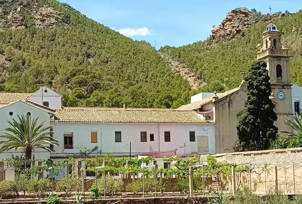 Ataque a mosteiro na Espanha deixa um frade morto e 3 feridos