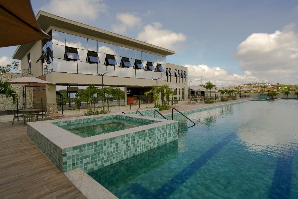 Sorteio da campanha 'Natal Premiado' da CDL acontece neste sábado em Campina Grande; lote em condomínio de luxo está entre os prêmios