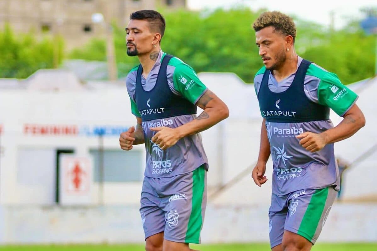 Rogério celebra nova parceria com Kieza, agora no Nacional de Patos