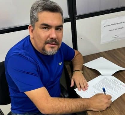 Após 'piada' de cantor da banda Cavaleiros do Forró sobre Coxixola, prefeito da cidade revela que mais de 100 cidades já assinaram nota de repúdio