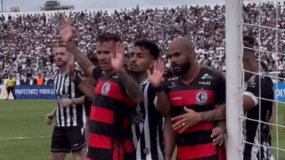 Campinense joga bem, vence o Treze-PB no Almeidão e sobe na tabela do Paraibano; Galo encosta na zona