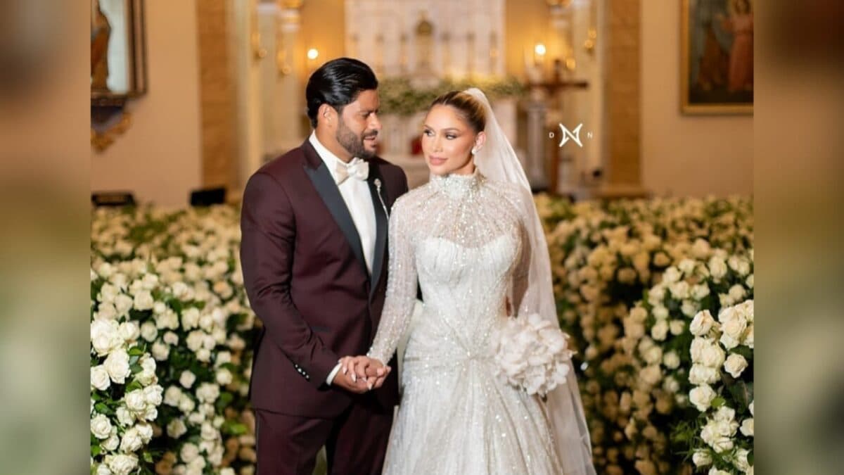 Às vésperas de grande festa, Hulk e Camila Ângelo distribuem kits com mimos para moradores da vizinhança