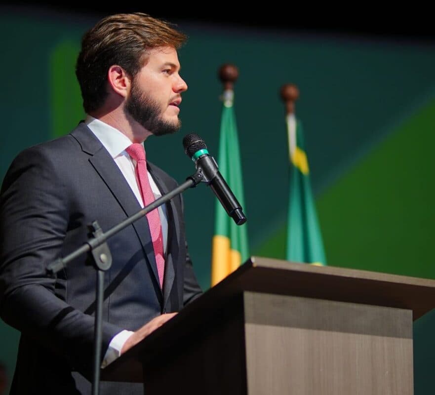 Prefeito Bruno Cunha Lima inicia reforma administrativa com exoneração de secretários de Campina Grande