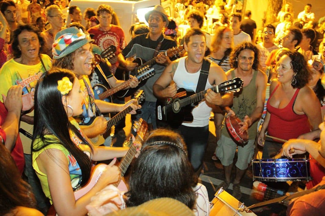 'Acorde Miramar', 'Piratas dos Bancários' e outros blocos animam carnaval de João Pessoa hoje; confira programação