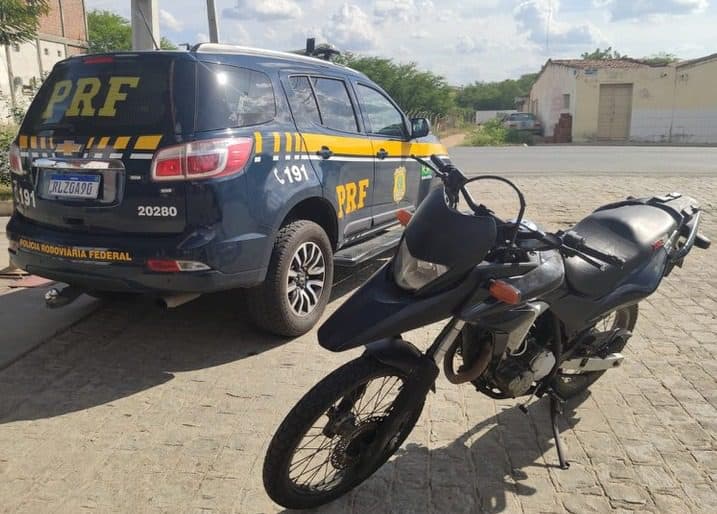 Polícia prende homem e apreende motocicletas com placas adulteradas em Sumé