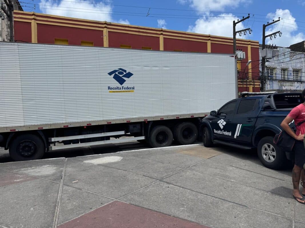 Operação apreende mais de uma tonelada de produtos falsificados e irregulares no Centro de João Pessoa