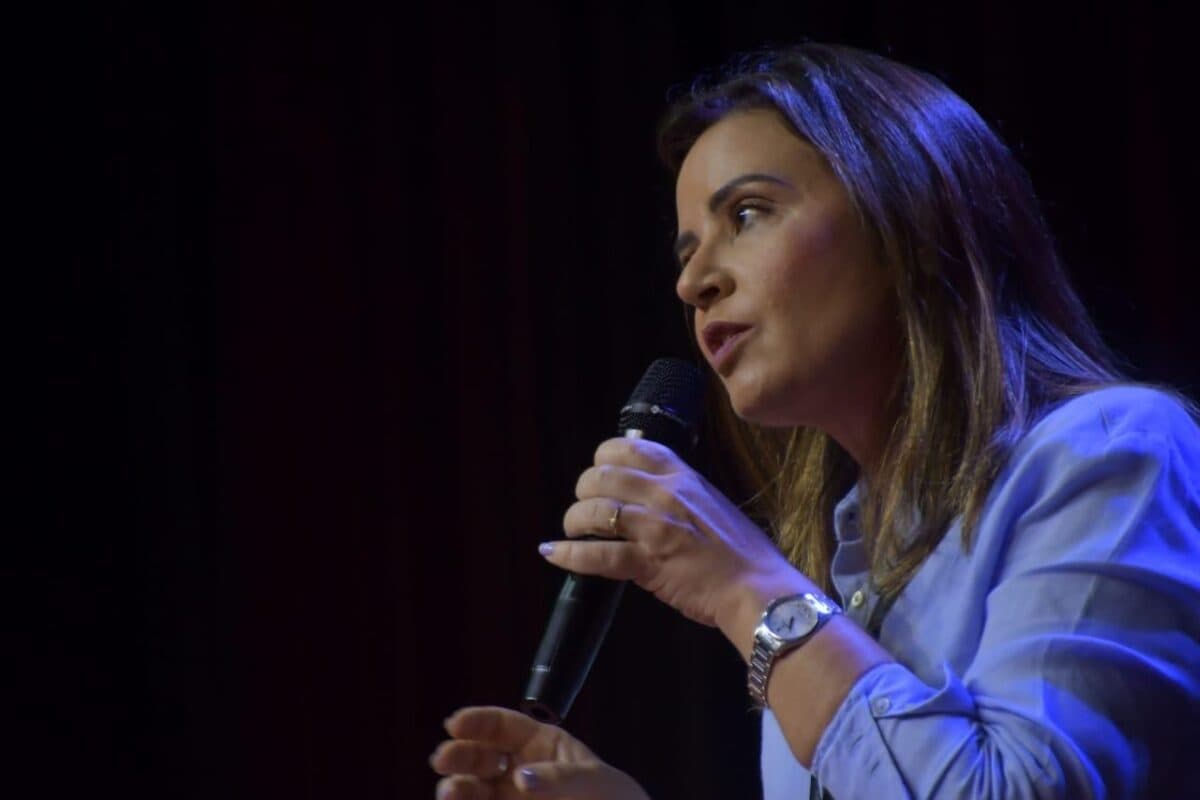 Pollyanna diz que "União/PP" está fora da composição, defende que Lucas dispute governo em novo partido e o convida para o PSB