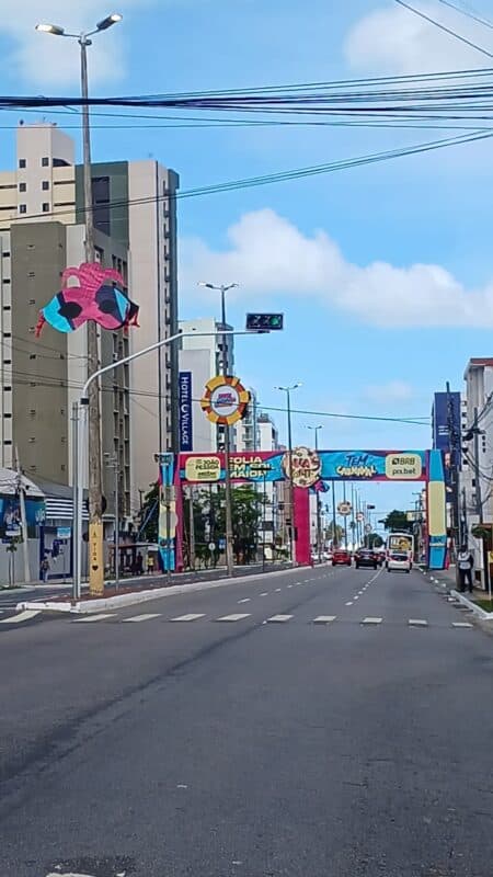 Trânsito na Epitácio Pessoa é alterado para desfile do bloco Vumbora nesta sexta-feira; confira mudanças