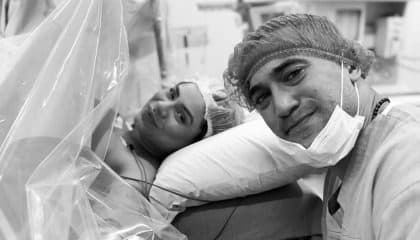 Filha da cantora Lexa e do ator Ricardo Vianna morre três dias após o parto