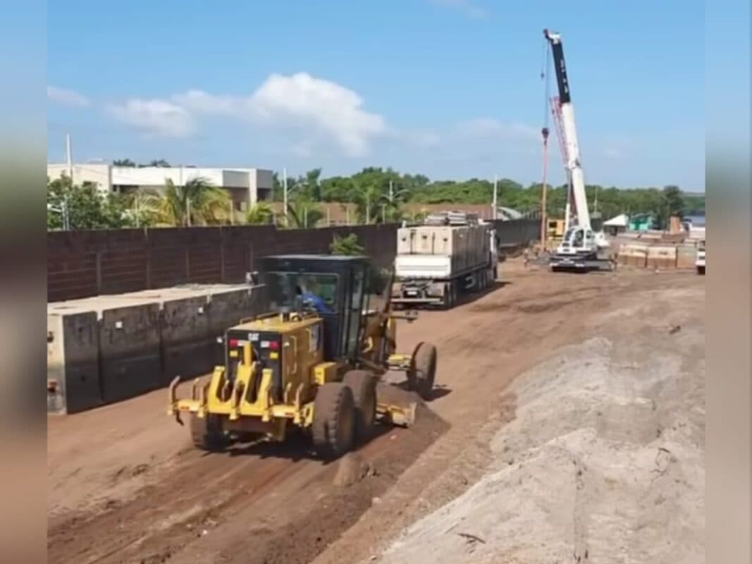 João Azevêdo inspeciona obras da Ponte do Futuro em Cabedelo