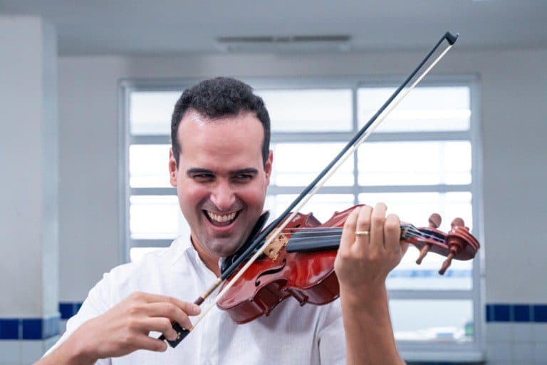 Vice-governador visita polo do Prima em Campina Grande; projeto abriu 419 vagas em 14 municípios para formação de músicos