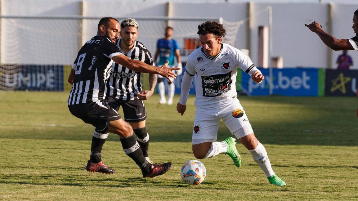 Com gols de Dione e Wandson, Treze-PB vence Clássico contra o Botafogo-PB e entra no G-4 do Paraibano