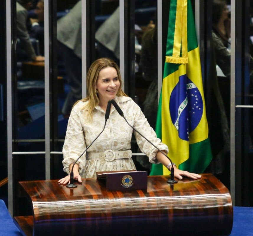 Senado aprova projeto que aumenta pena para crime de violência psicológica contra a mulher por IA