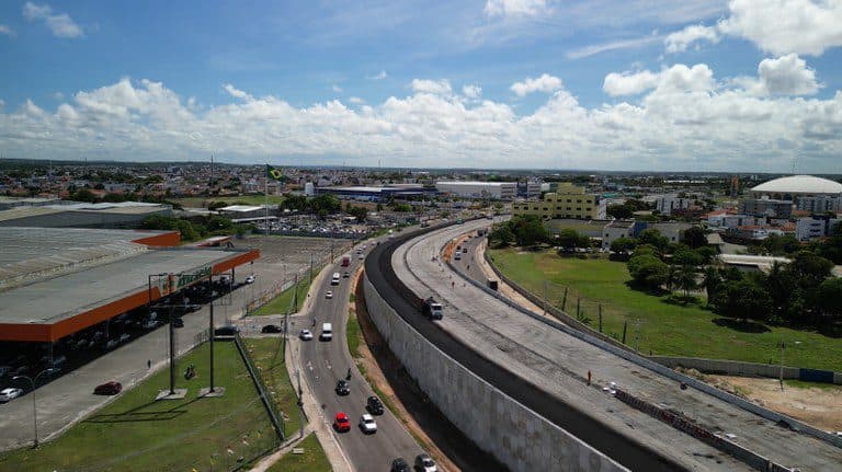 Obras no Viaduto de Água Fria entram em nova etapa e trânsito na região terá desvios a partir desta terça-feira