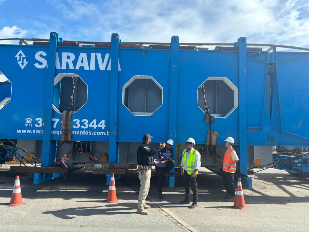 Escolta e transporte do transformador de energia eólica segue por rodovia estadual da Paraíba; saiba qual