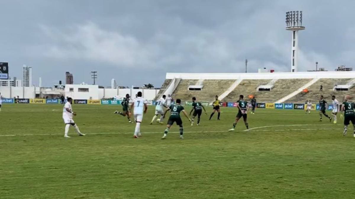 Em confronto movimentado, Serra Branca e Sousa empatam no duelo de ida da semifinal do Campeonato Paraibano