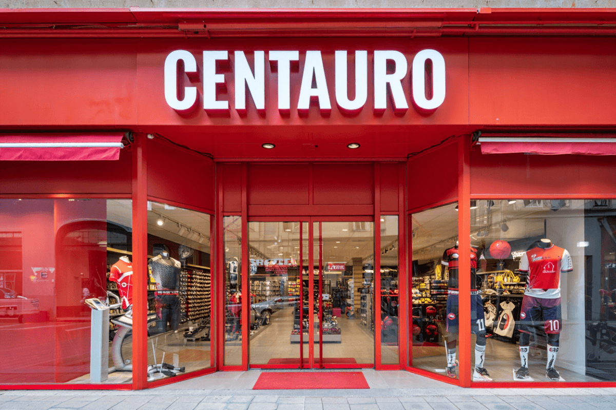 Esquenta de Aniversário Centauro: Seu Presente é Mais Performance e Estilo! Descontos Incríveis Te Esperam!