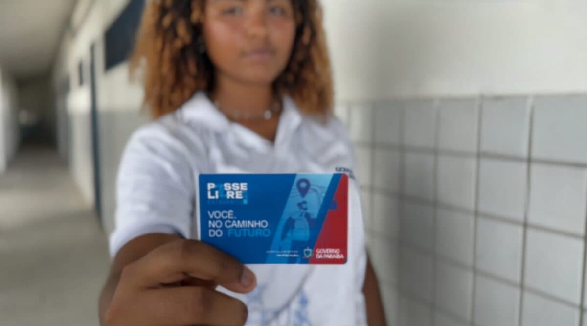 Estudantes têm até o dia 30 de abril para se cadastrar no programa Passe Livre