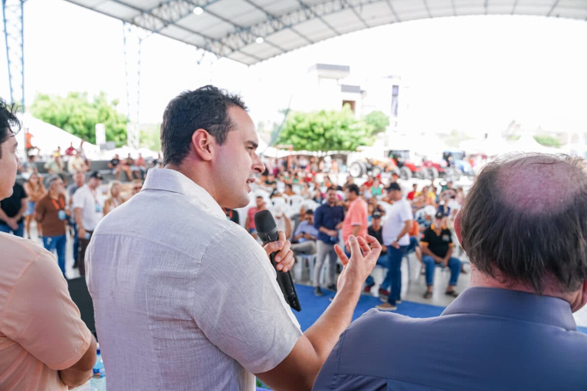 Lucas Ribeiro participa da Expo Agro Peixe em Boqueirão e reforça ações do governo no Cariri paraibano
