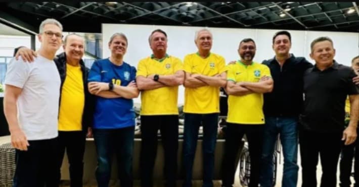 Manifestantes pró-Bolsonaro criticam STF durante ato na Paulista em defesa de anistia