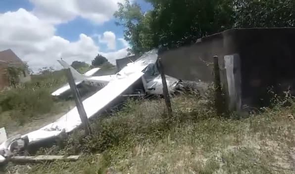 Avião cai em Campina Grande na manhã desta quarta-feira
