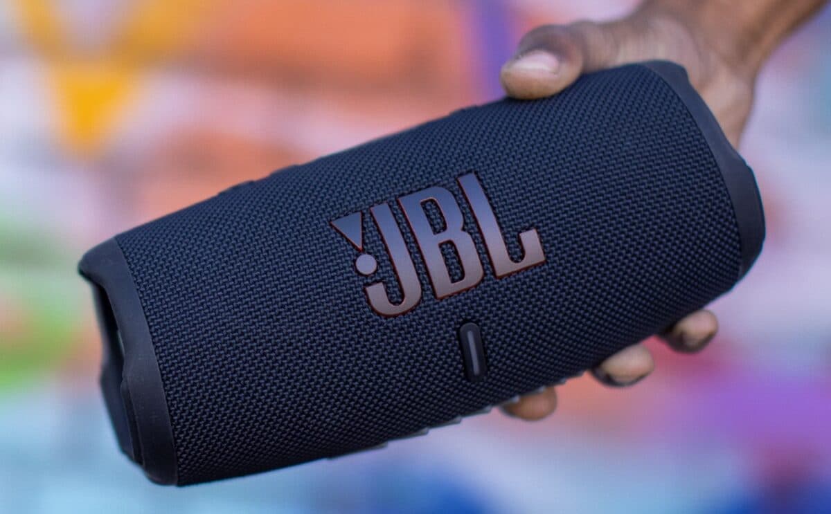 JBL Charge 5 Atinge Menor Preço em 30 Dias na Amazon