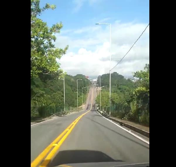 Após deslizamento de terra durante chuvas em janeiro, pista entre Bancários e Portal do Sol é liberada para veículos