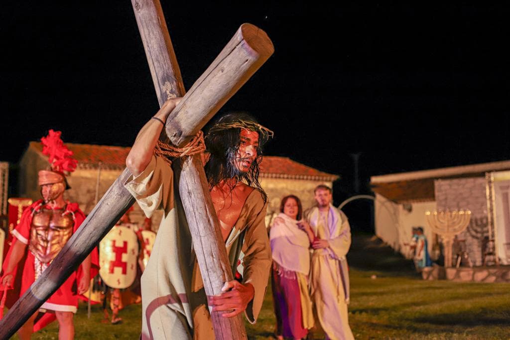 Paixão de Cristo na Fortaleza de Santa Catarina promete emocionar o público em três dias de apresentação gratuita