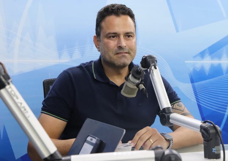 Secretário diz que Cícero Lucena não vai se 'aventurar' em candidatura a governador e explica viagens do prefeito pela Paraíba