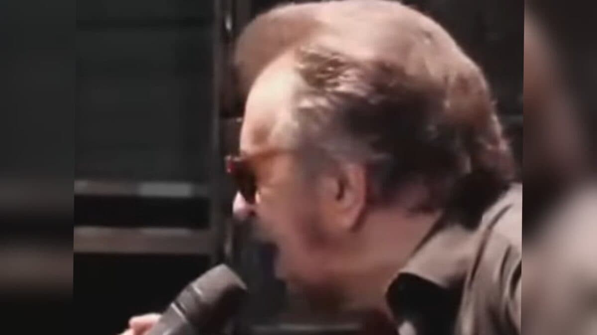 VÍDEO: em show no Rio Grande do Norte, vocalista do Camisa de Vênus ataca religião: "Deus, larga de ser escroto"