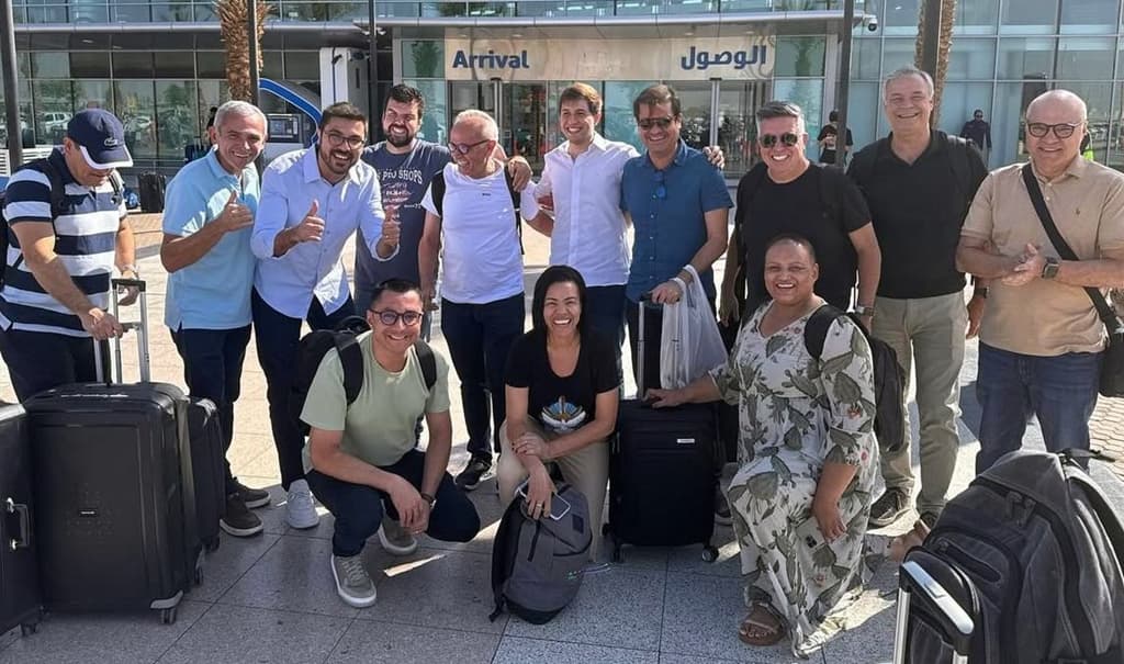 Cícero Lucena desembarca em Natal e segue para João Pessoa após retorno de Israel