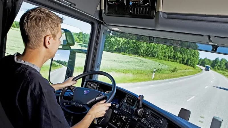 Escassez de jovens no transporte de carga rodoviária preocupa setor de logística