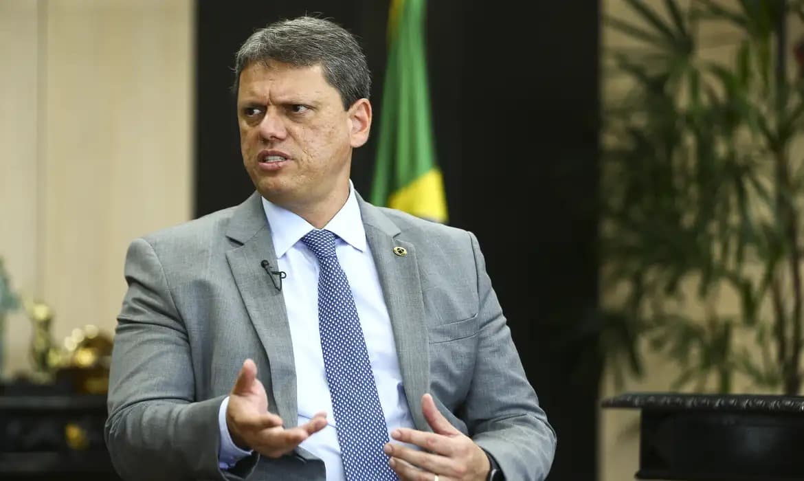 Nem Lula, nem Bolsonaro: Pedro Cunha Lima defende Tarcísio para presidente e diz que ele foge da polarização